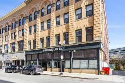 49 Munroe St #306