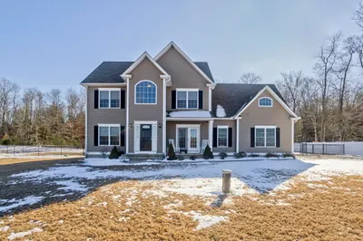 16 Heritage Farm Rd