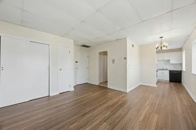 549 E 4th St #D5 1