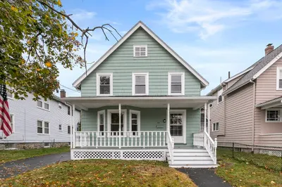 48 Dyer Ave 1