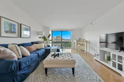 42 Eighth St #1509
