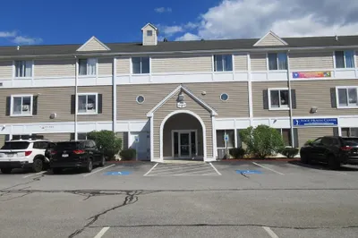 1565 Main St #202