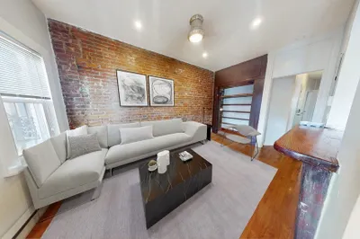 4 Mark St #2