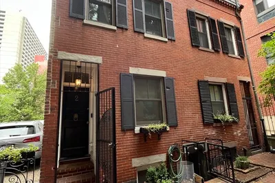 2 Lyndeboro Pl #1 1