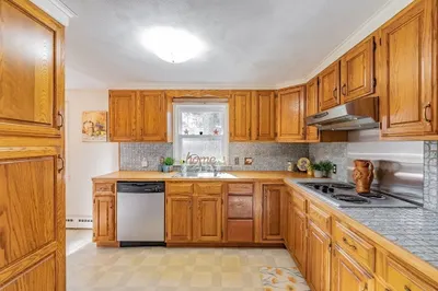 311 Holcomb Rd