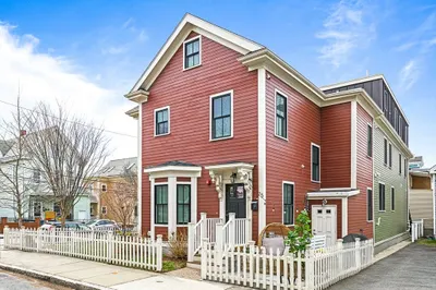 75 Rush St #3