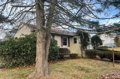 30 Isabel Cir 1