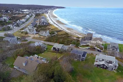 201 Manomet Point Road 1