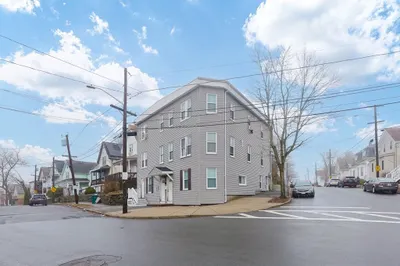 122-126 Marianna St 1