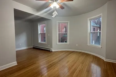 24 Dunmore St #2