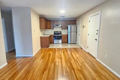 183 Belgrade Ave #9