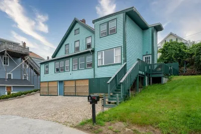 6 Parker Court
