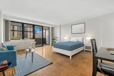 2 Hawthorne Pl #10K 1