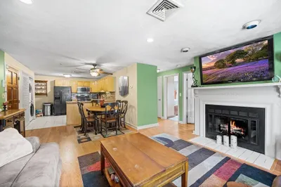 5 Thomas St #P10