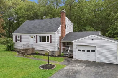 12 Alcine Ln