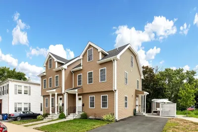 3 Burnham St #1 1