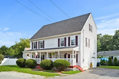 72 Beach Rd