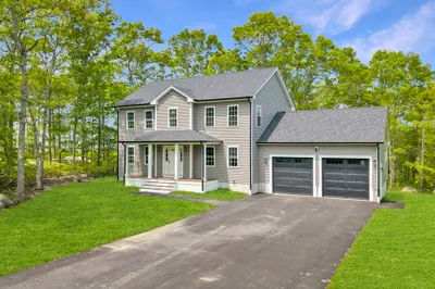 16 Indian Grass Cir