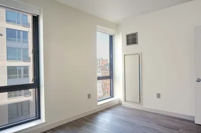 1 Canal St #405