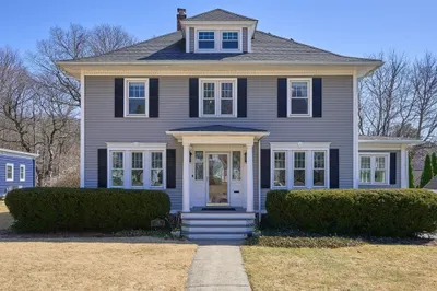 376 May St 1