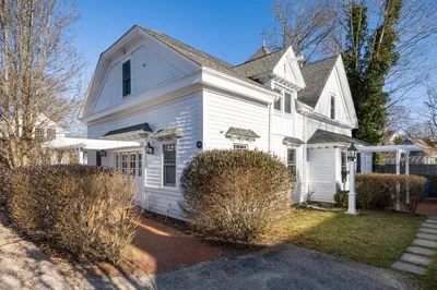 40 Main St #3 1