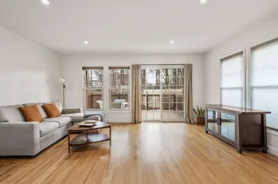 20 Loomis Street #4
