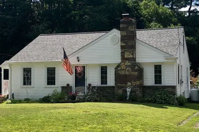 49 Charlton St