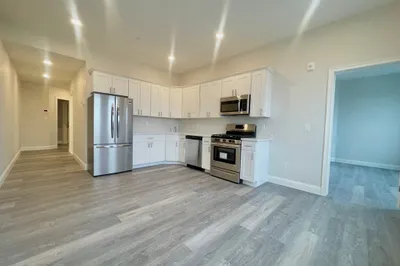 5 Fremont St #203