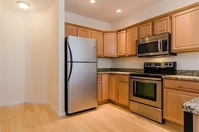 137 W 9th St #1 1