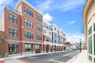 10 Somerset Ave #406 1