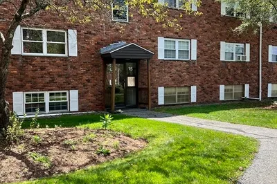 15 Robin Dr #6