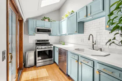 223 Bolton St 1