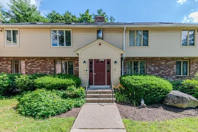 46 Pinebrook Ln #4 1