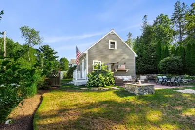 24 Wildwood St 1
