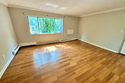124 Addison St #7