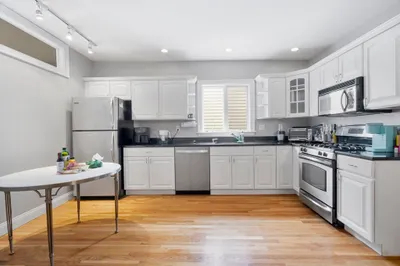 734 East 6th Street #3