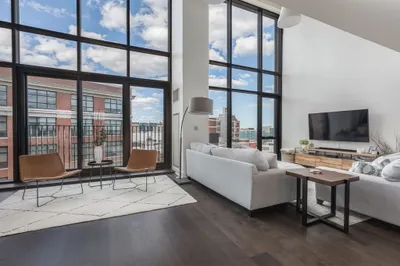 14 W Broadway #903 1