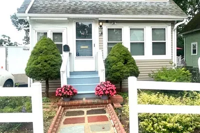 16 Hall St 1