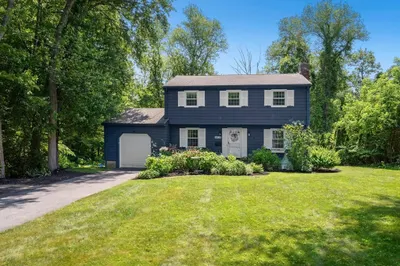 30 Eastview Rd
