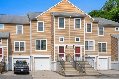 77 Camelot Dr #77