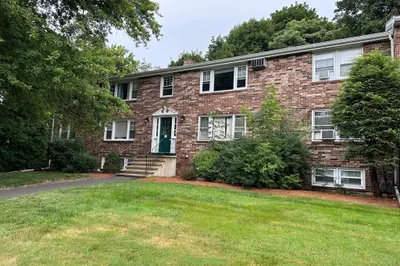 8 Myles Standish Dr #3 1