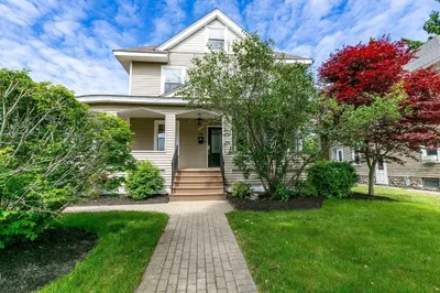 268 Burncoat St 1