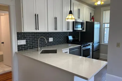 33 Shannon St #3