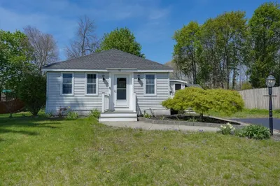 32 Plainfield Ave 1