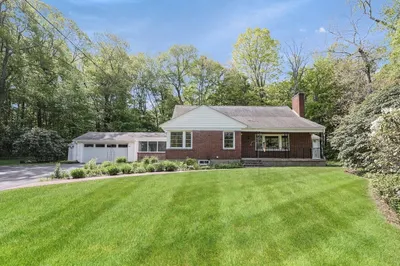 275 Singletary Ln