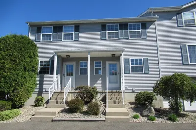 56 Waters Edge Dr #56