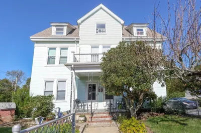 77 Summit St 1