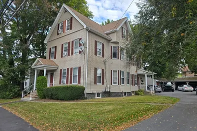 173 Bay St 1