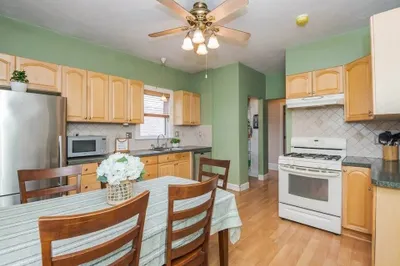 17 Dyer Ave #2 1