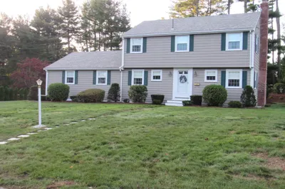 14 Pinegrove Rd 1